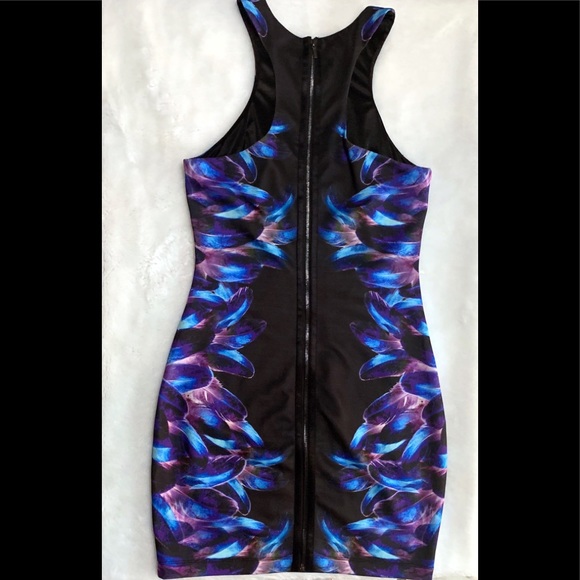 NWT Bebe Feather Glow Printed Dress - Picture 7 of 8